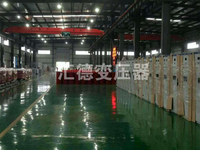 六盘水变压器车间一角